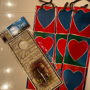 Wine Bags and Wine Tags (new) (p/s/x)‎